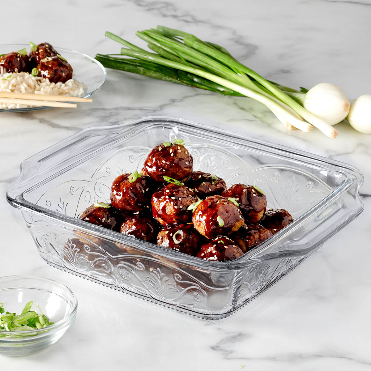 Anchor Hocking Laurel embossed rectangular baking dish, 1.9L, made of glass, with a clear, textured design for oven use.