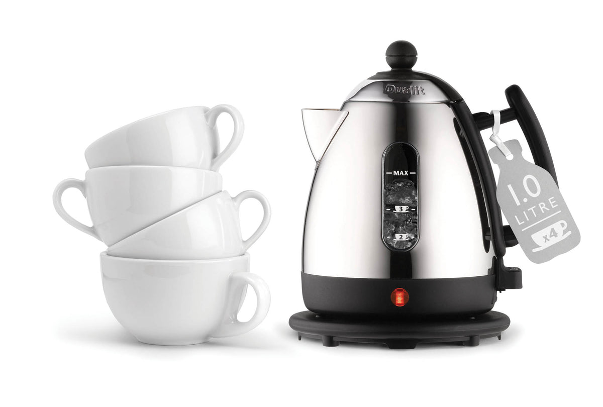 Black DUALIT Mini Wasserkocher with 1-liter capacity, compact design, and modern look for quick boiling.