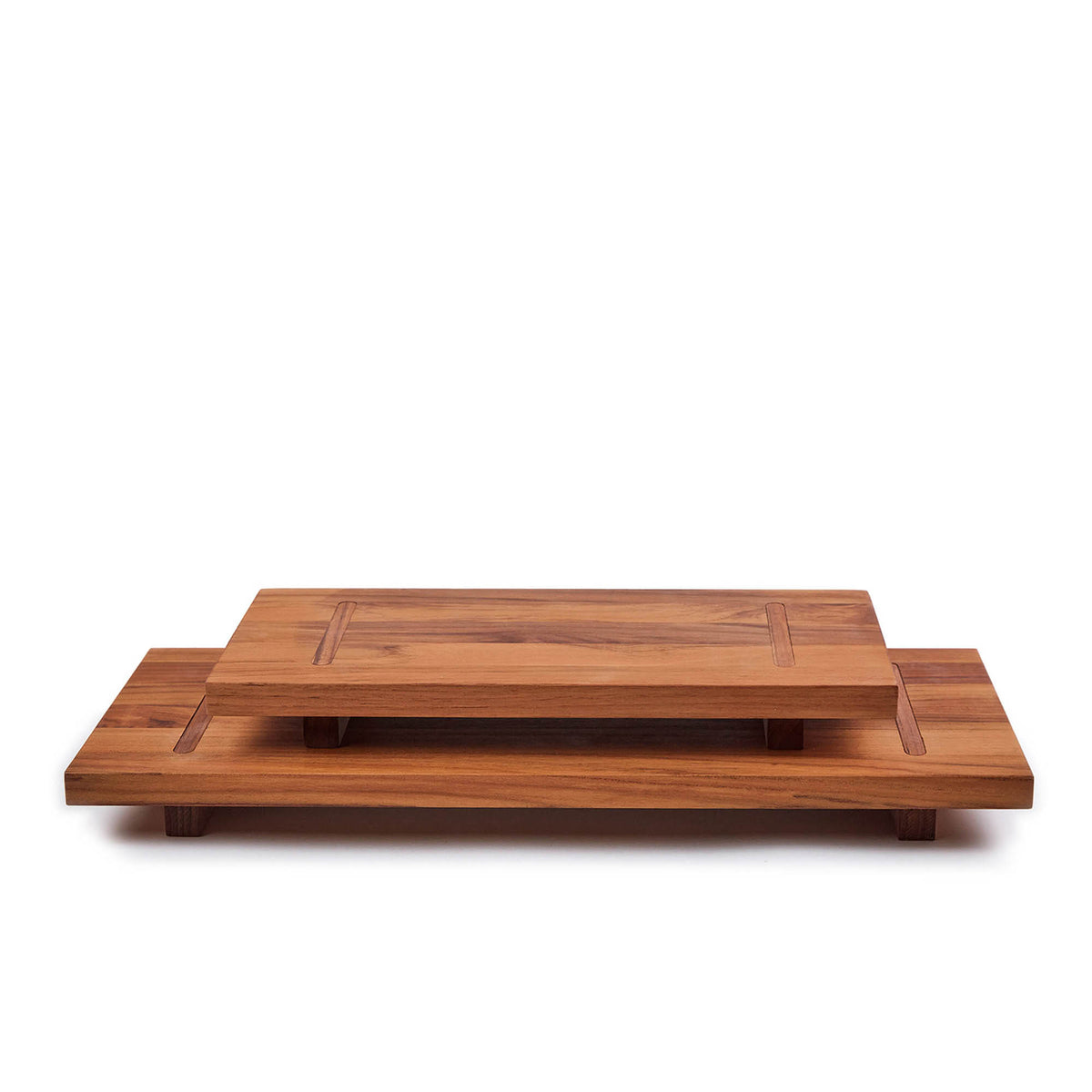 TEAKHAUS teak wood cutting board, Bistro style, natural finish, durable teak kitchen accessory, showing smooth surface and edges.