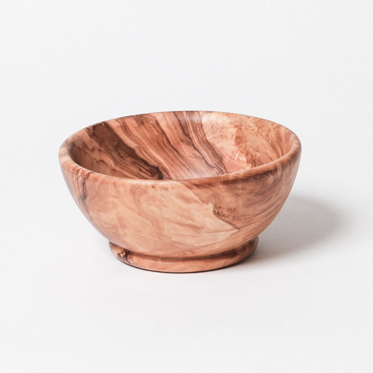 BÉRARD brown fruit bowl with a 18 cm diameter, made of durable material, designed for fresh fruit display.