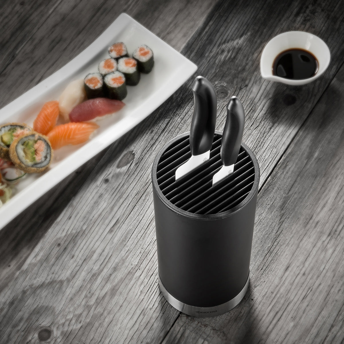 KYOCERA Messerblock with 2 GEN knives and soft-touch handle, sleek kitchen knife storage block with stainless steel blades