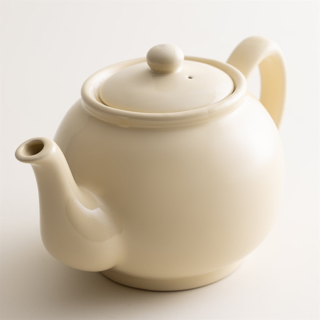 Cream-colored P & K Teekanne tea pot from Price & Kensington, with a classic design and smooth finish.