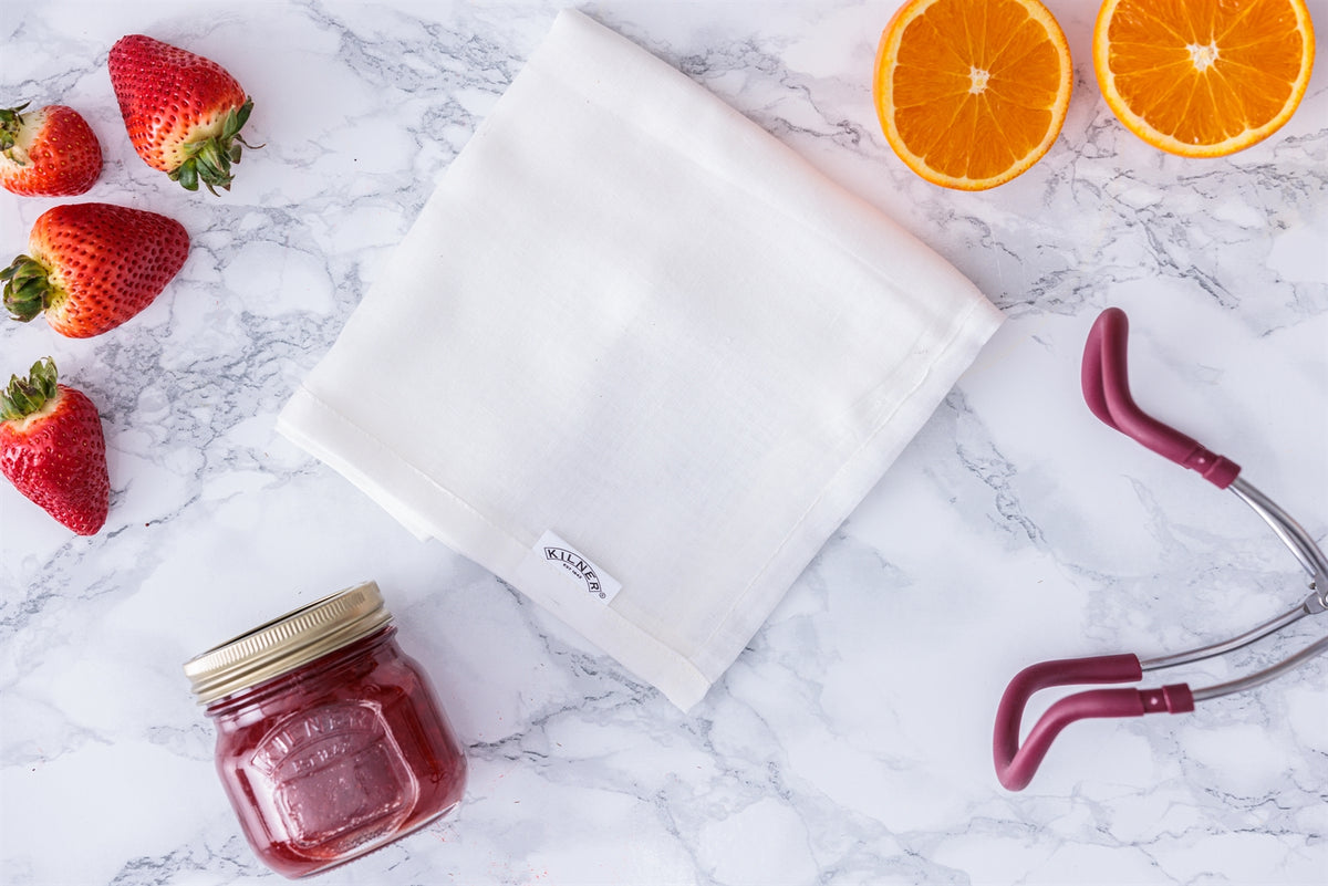 KILNER white Einkochtücher, 50x50 cm, made of durable fabric, used for food preservation and sterilization.