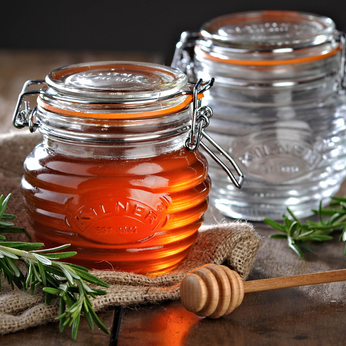 KILNER clear 400 ml honey jar with a lid, designed for storing and serving honey in a classic glass honey pot.