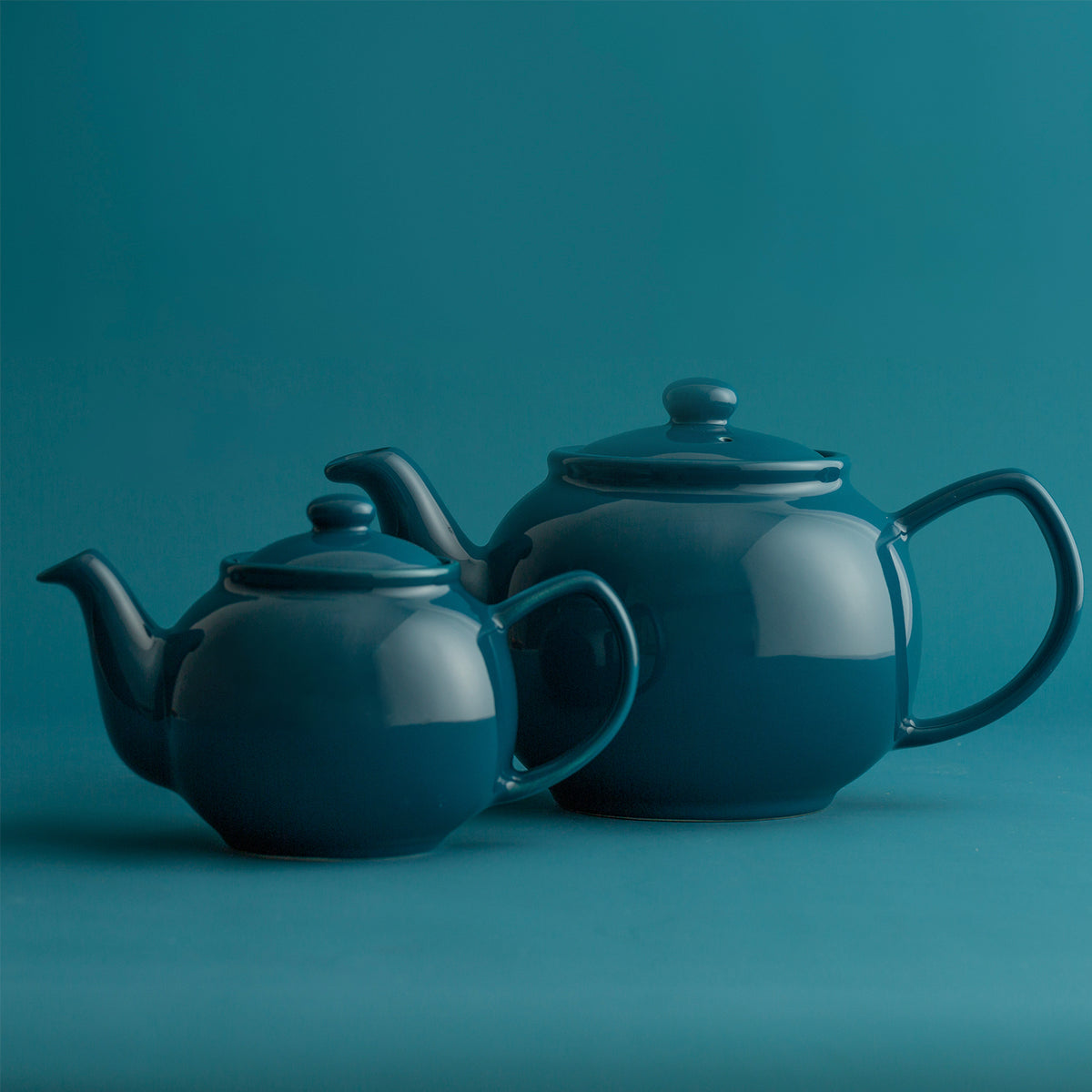 Price & Kensington Teekanne in petrol color, ceramic teapot with a smooth finish and classic design for brewing tea.