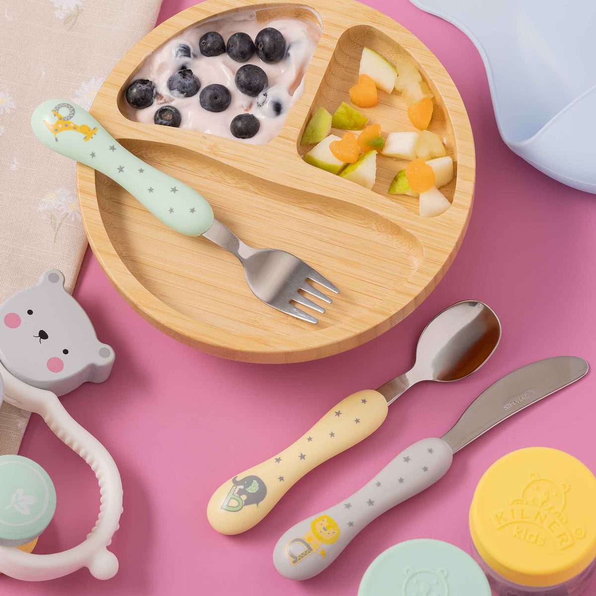 VINERS baby cutlery set with three stainless steel pieces, designed for children's use and easy handling.