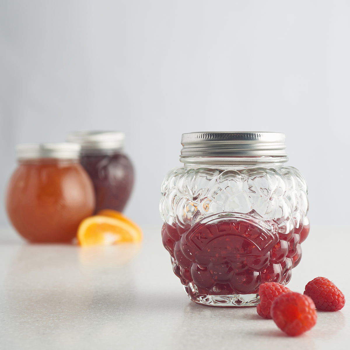 Clear KILNER marmalade jar with a metal lid, transparent glass showcasing the jar’s shape and smooth surface.