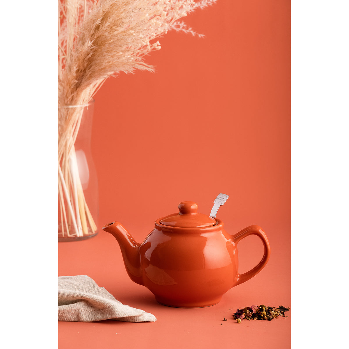 P & K Price & Kensington Teekanne porcelain teapot with orange design, featuring a classic shape and decorative patterns.