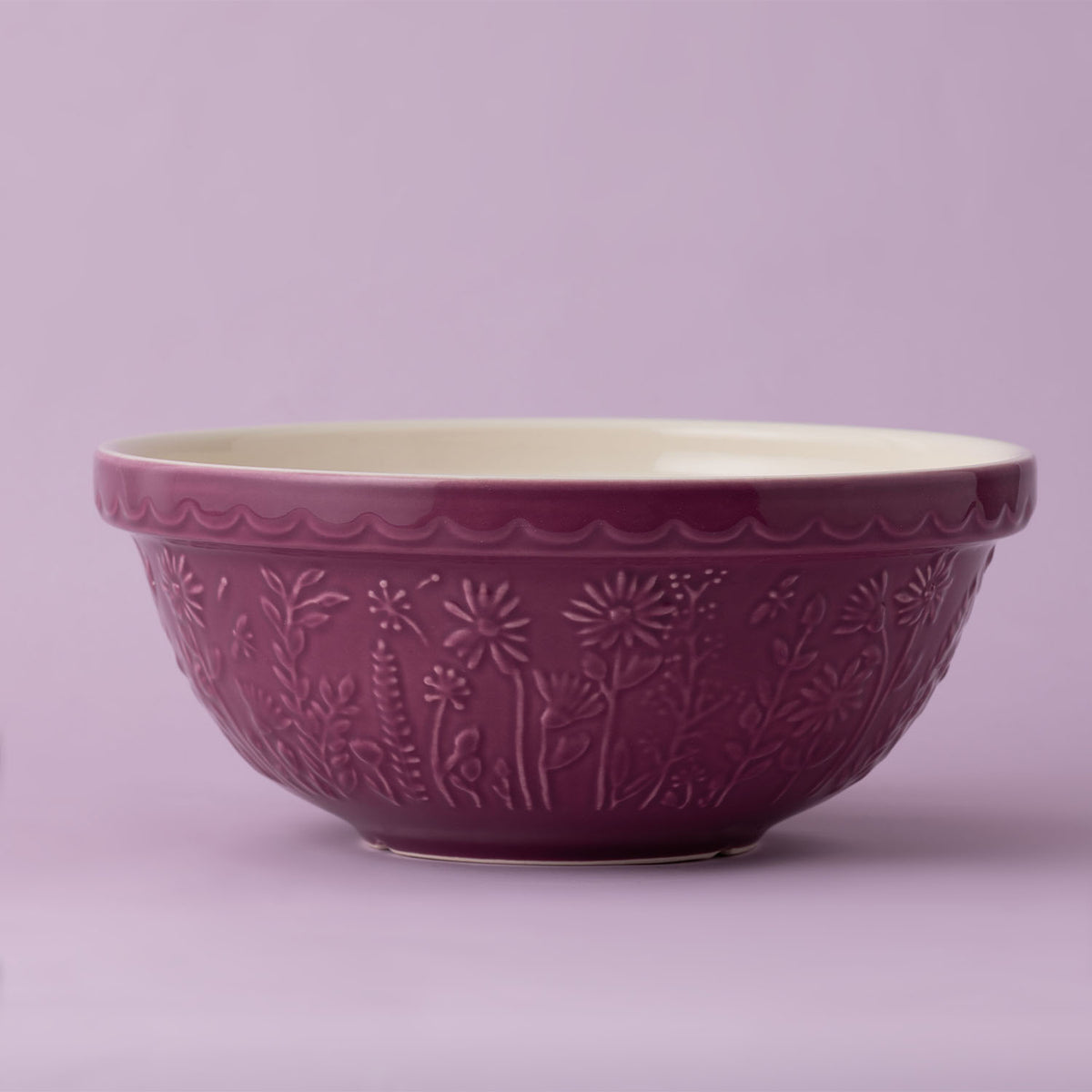 Transparent Mason Cash mixing bowl from the In The Meadow collection, featuring a clear design ideal for baking and cooking.