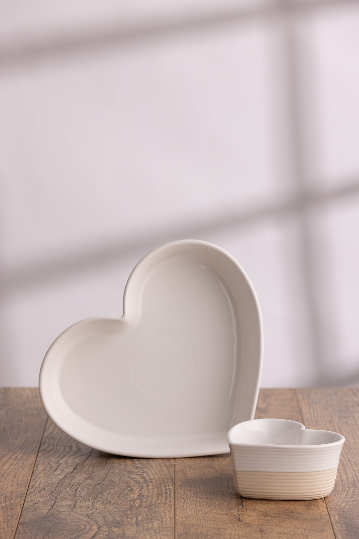 Mason Cash Rustic Charm beige ceramic baking dish, rectangular Auflaufform with a rustic design and sturdy handles.