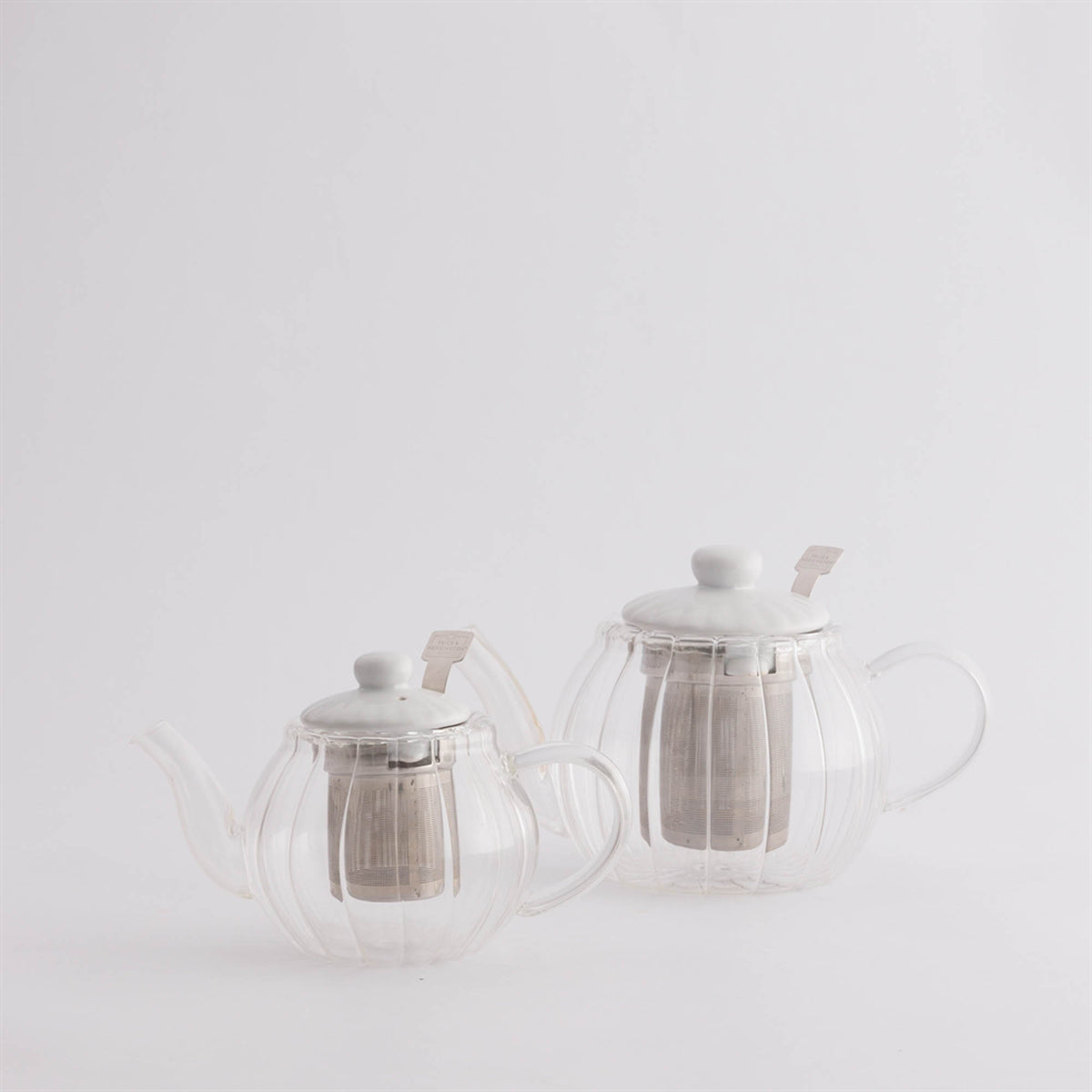 Clear P & K Kensington Luxe teapot with a sleek design, perfect for brewing and serving tea.