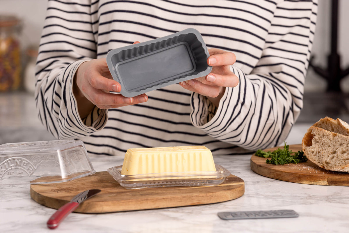 KILNER silicone butterform mold for 250g butter, flexible and non-stick for easy shaping and storage.