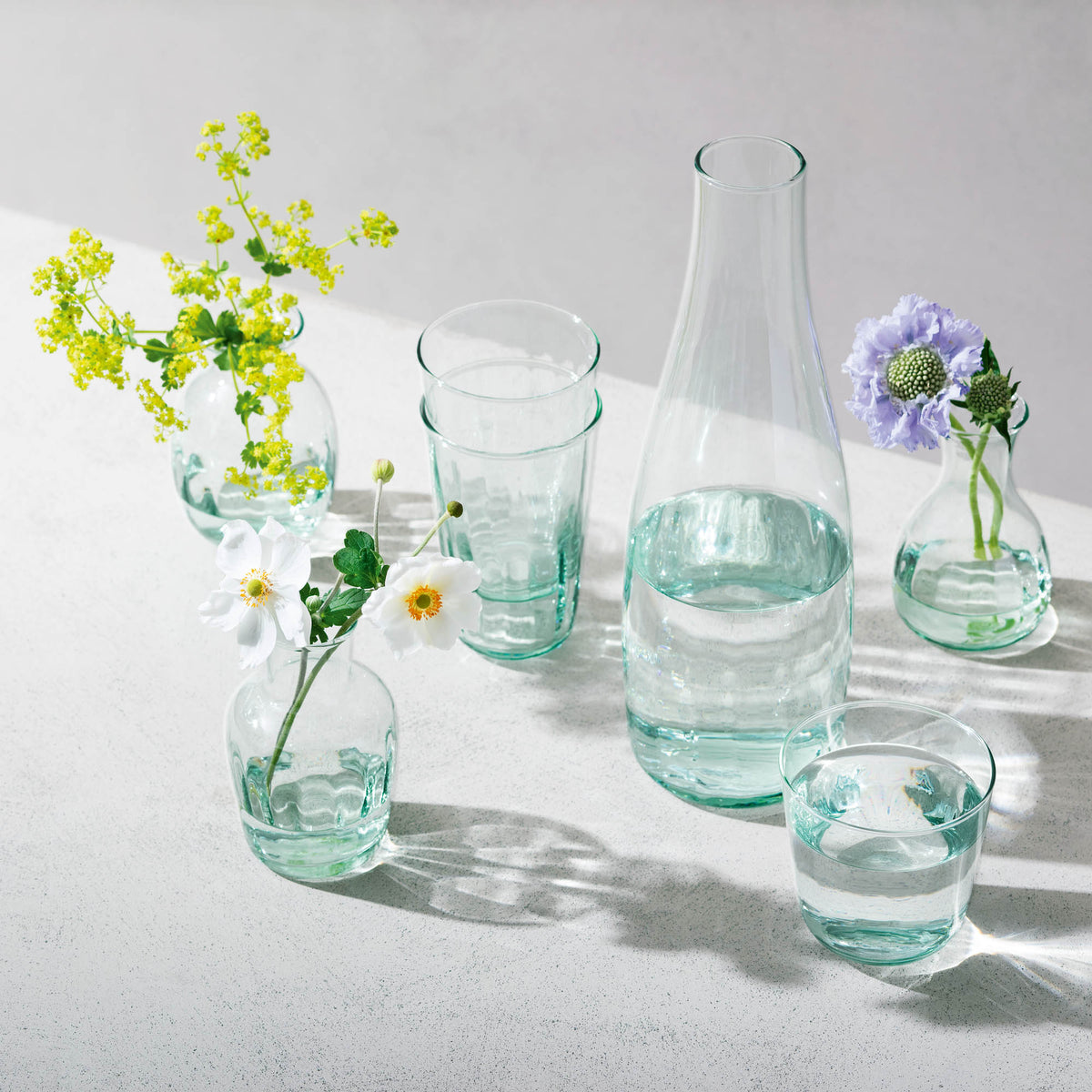 LSA Karaffe MIA in matte finish, 1.25L glass pitcher with sleek design for serving beverages.
