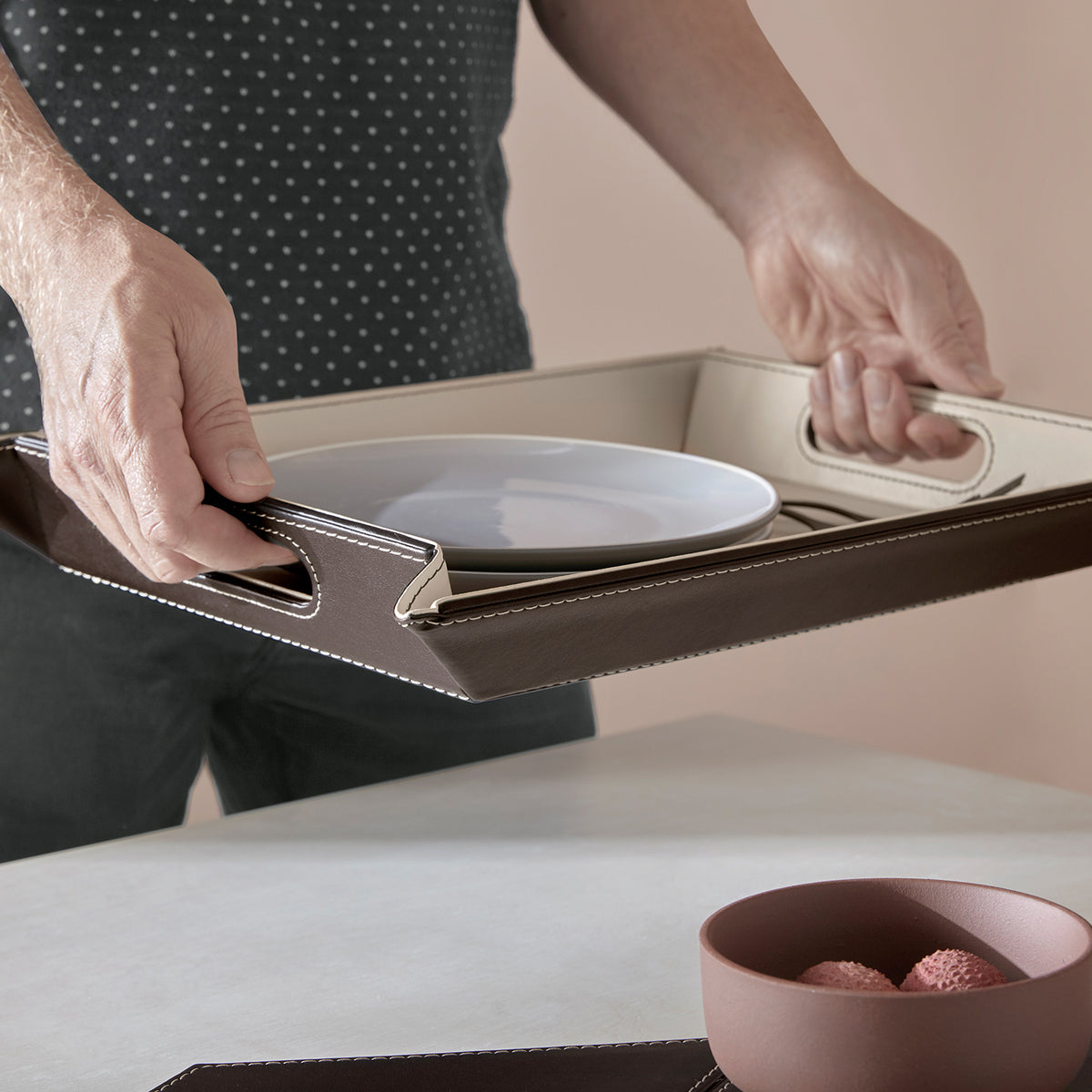 Small Freeform Wendetablett with dual sides in chocolate brown and cream, serving as a tablet and table set.