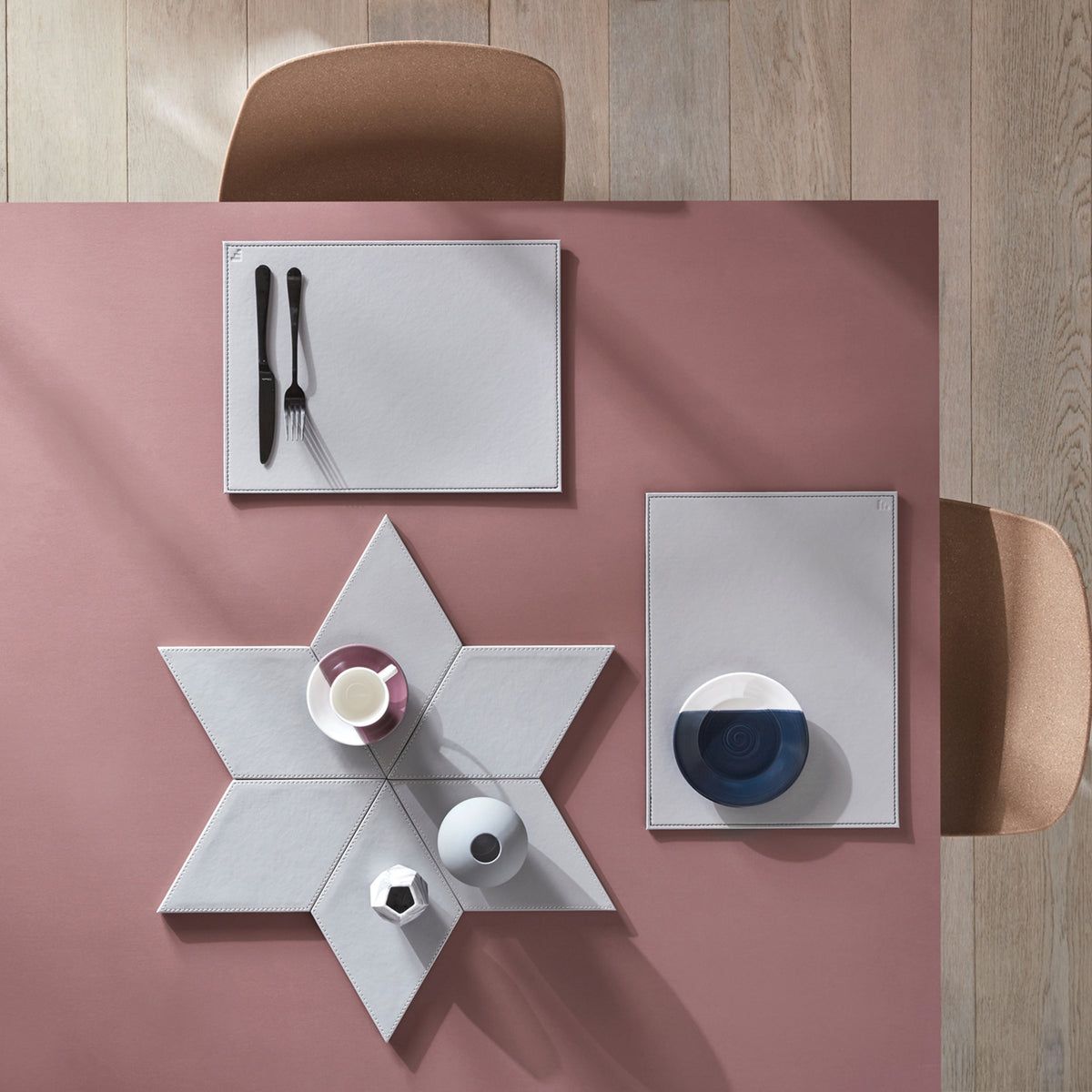 FREEFORM Platzset DUO in schwarz und grau, rechteckiges Design, hochwertiges Esszimmer- oder Tischset.