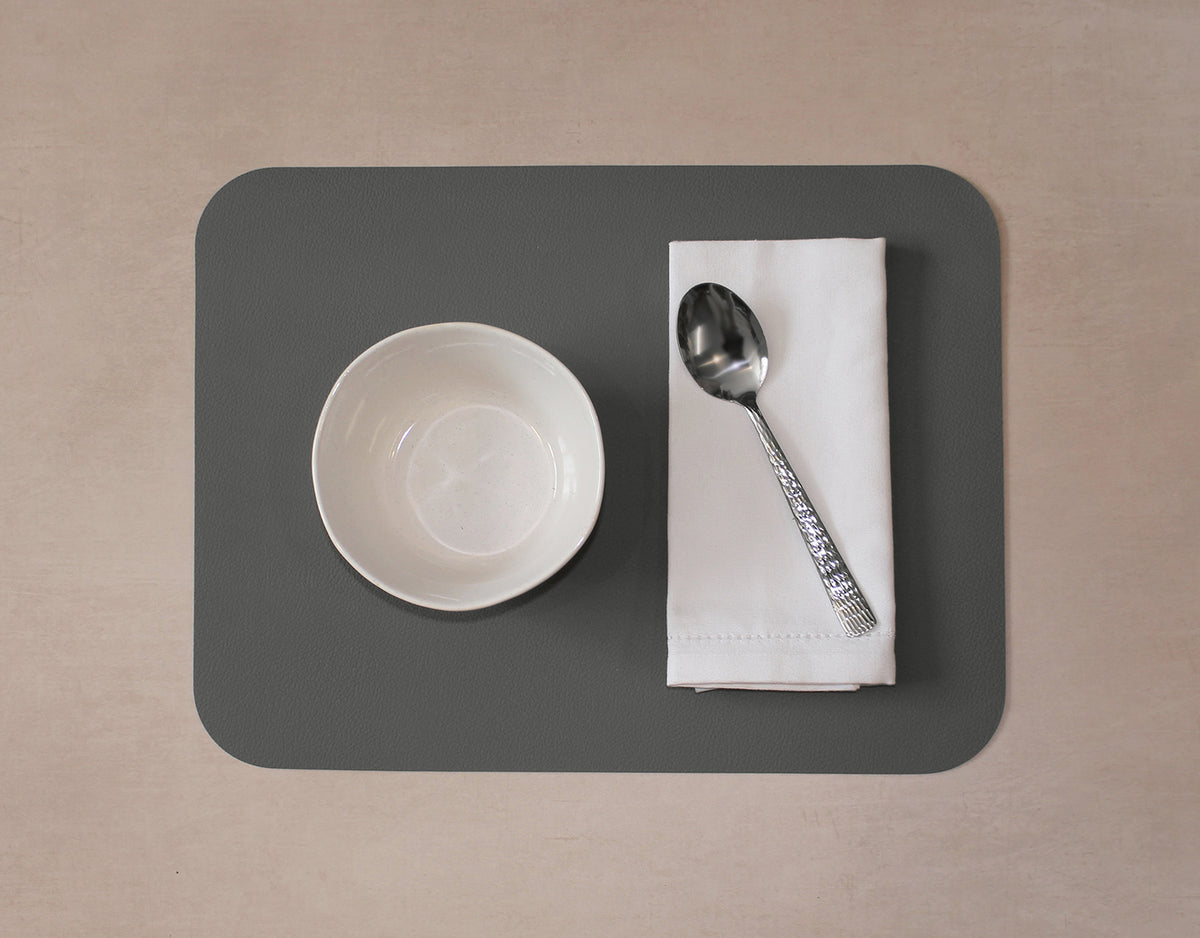 FREEFORM FLEXI 2-piece table mat set featuring colorful, flexible placemats with a modern design for dining table protection.
