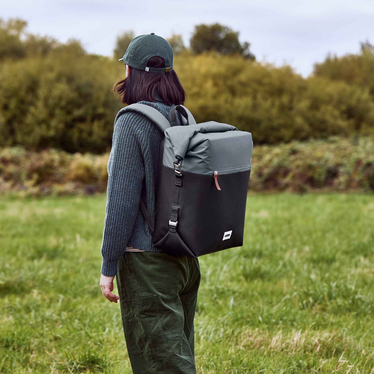 BLACK+BLUM foldable 20L cooler backpack with insulated Kühltasche design, lightweight and portable for outdoor use.