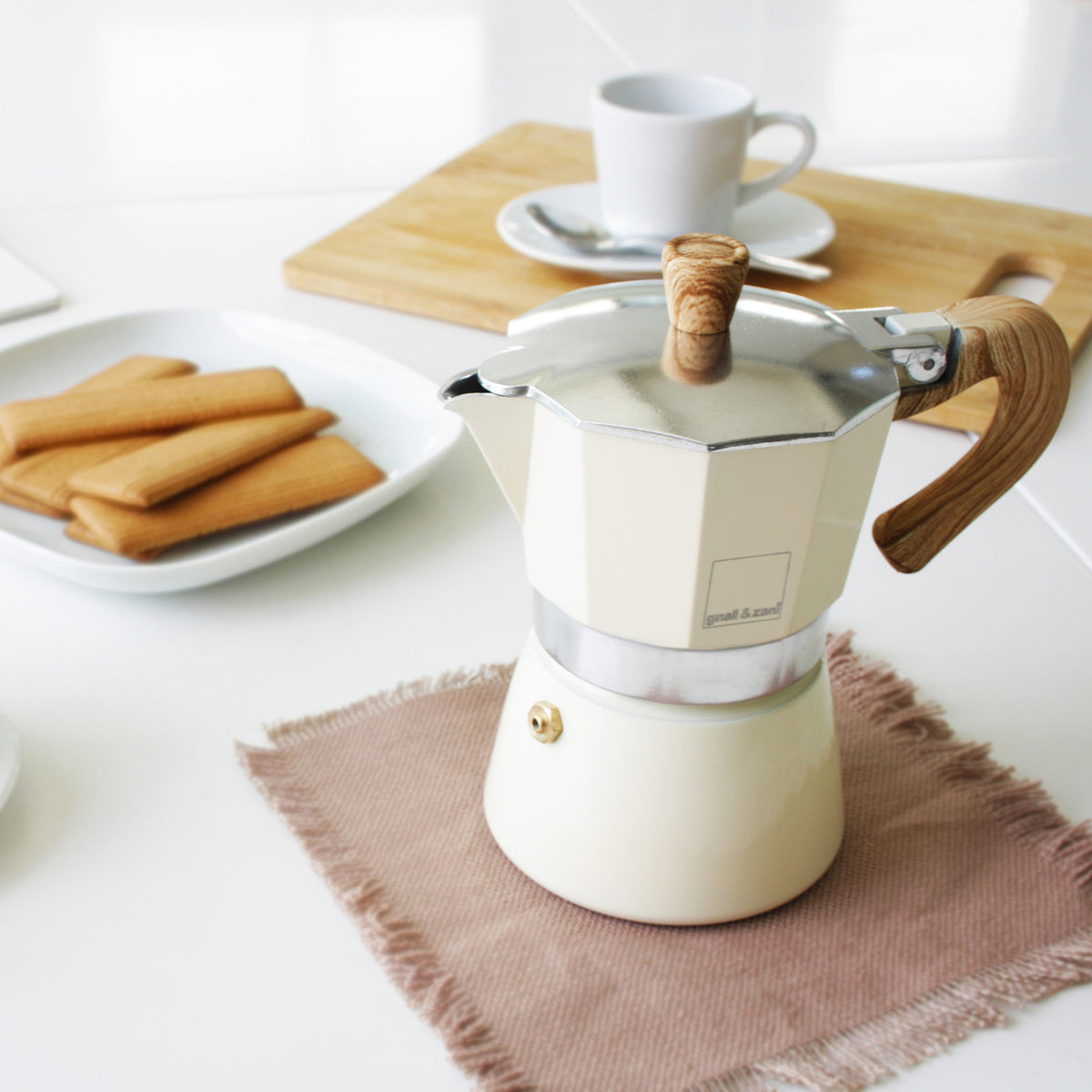 GNALI & ZANI Venezia espresso maker in creme, stovetop espresso pot for brewing rich coffee.