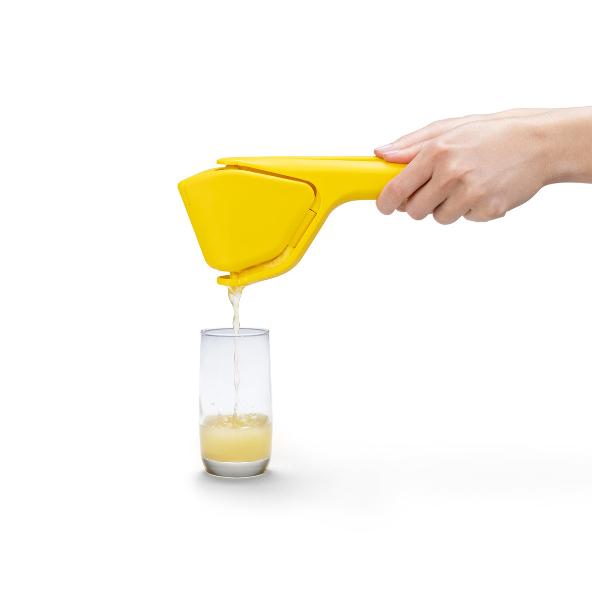 DREAMFARM orange juicer FLUICER orange press with ergonomic handle and stainless steel reamer for fresh citrus juice extraction