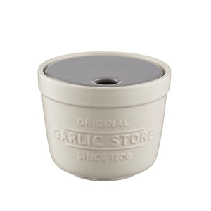 Mason Cash 2-in-1 garlic container made of stoneware, featuring a natural ceramic design for storing and peeling garlic.
