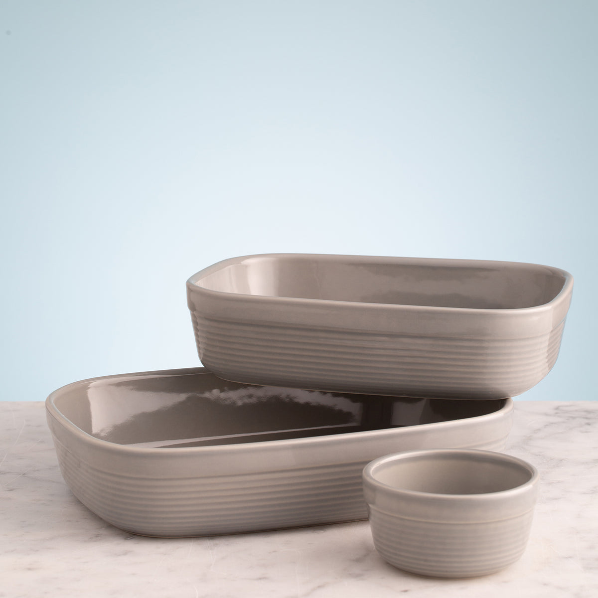 William Mason Mason Cash small rectangular 1.4L baking dish in two colors, ceramic cookware for oven and serving.