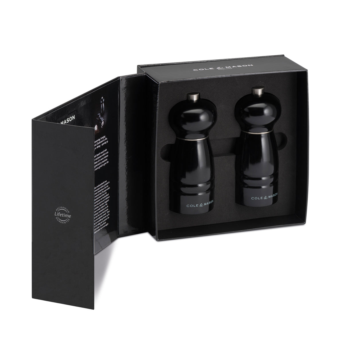 Cole & Mason Holz-Mühle WINDSOR 120mm wooden salt and pepper mill with a classic design and stainless steel accents.