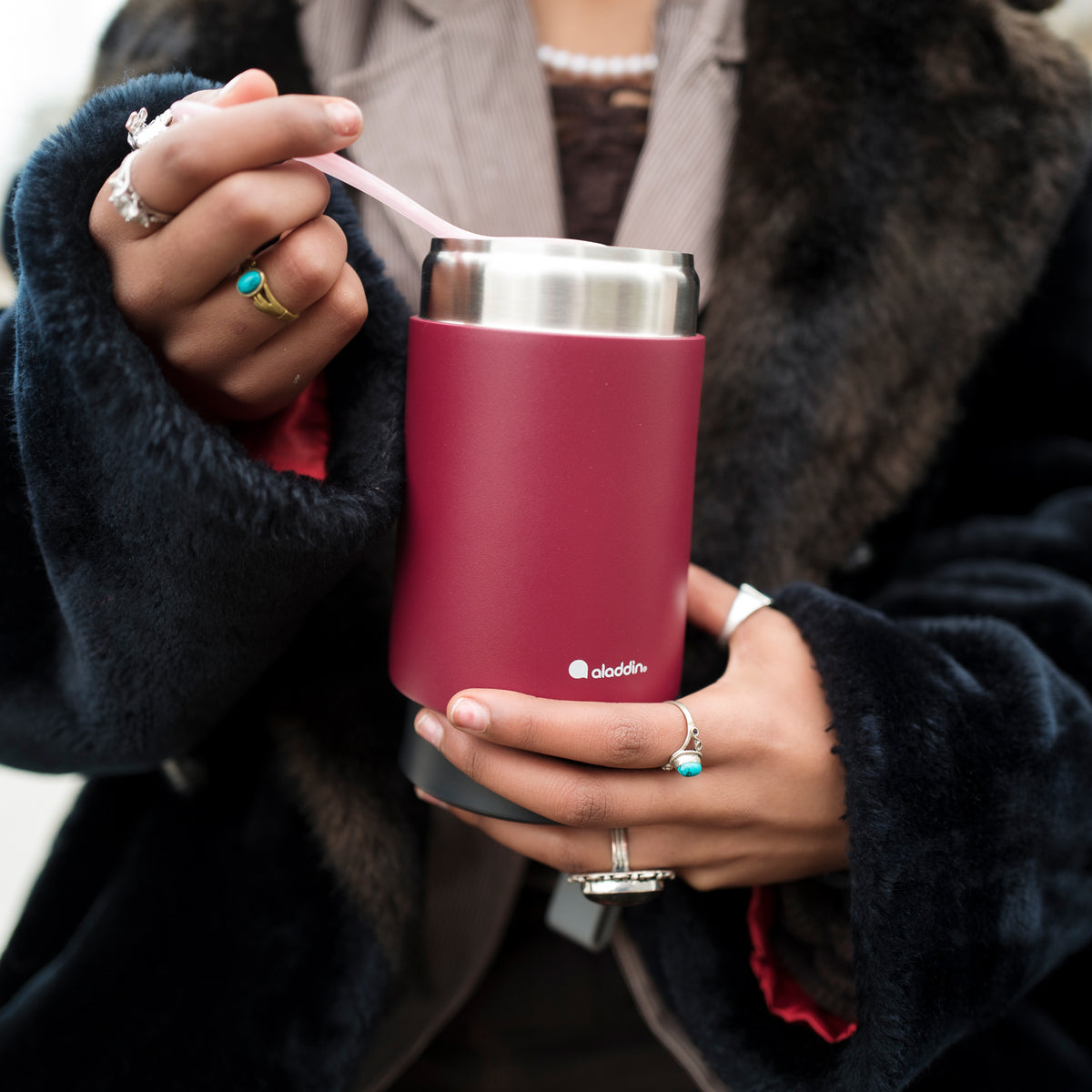 Aladdin Bistro Lunch Thermo Mug in 400ml with colorful design, featuring a lid and stainless steel body for hot and cold drinks.
