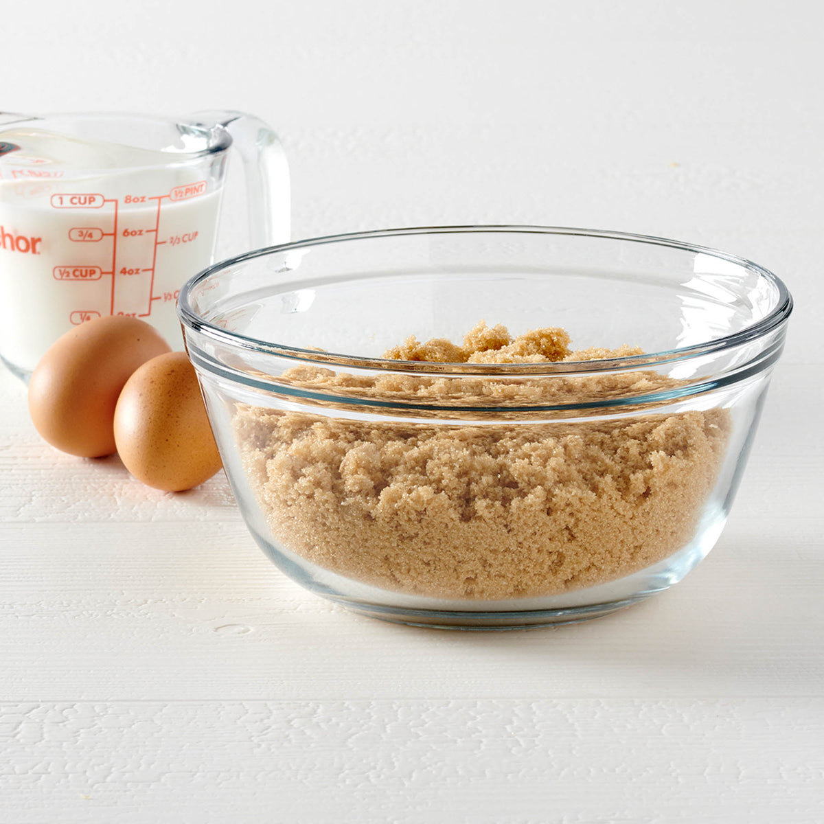 Anchor Hocking mixing bowl, round glass Rührschüssel with clear, smooth surface, ideal for baking and food preparation.