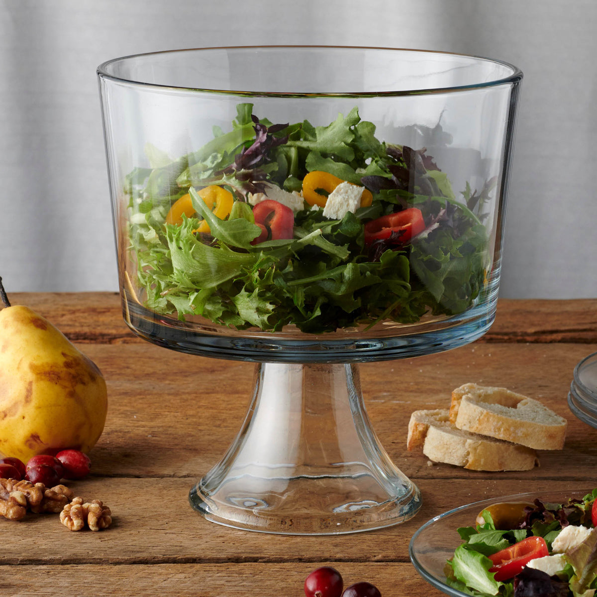 Anchor Hocking Präsenzschale, clear glass serving bowl with smooth edges and a rounded shape, suitable for salads and snacks.