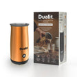 Dualit Milchaufschäumer in Kupfer for frothing milk and chocolate, with a sleek design and stainless steel finish.
