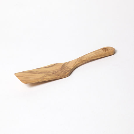 BÉRARD brown 25 cm pastry spatula with a flat, wide blade for handling baked goods and dough.