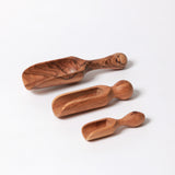 BÉRARD salt scoop in brown, 18 cm size, with a sleek design and comfortable handle for easy salt serving.