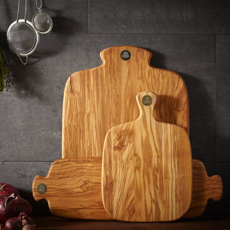 BÉRARD Olivenholz-Schneidbrett mit Griff, RACINE, natural wooden cutting board with integrated handle for slicing and serving food.