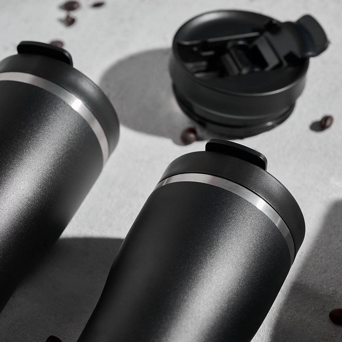 Black PROFINO BARISTA thermobecher with stainless steel body and lid, designed for hot beverages and daily use.