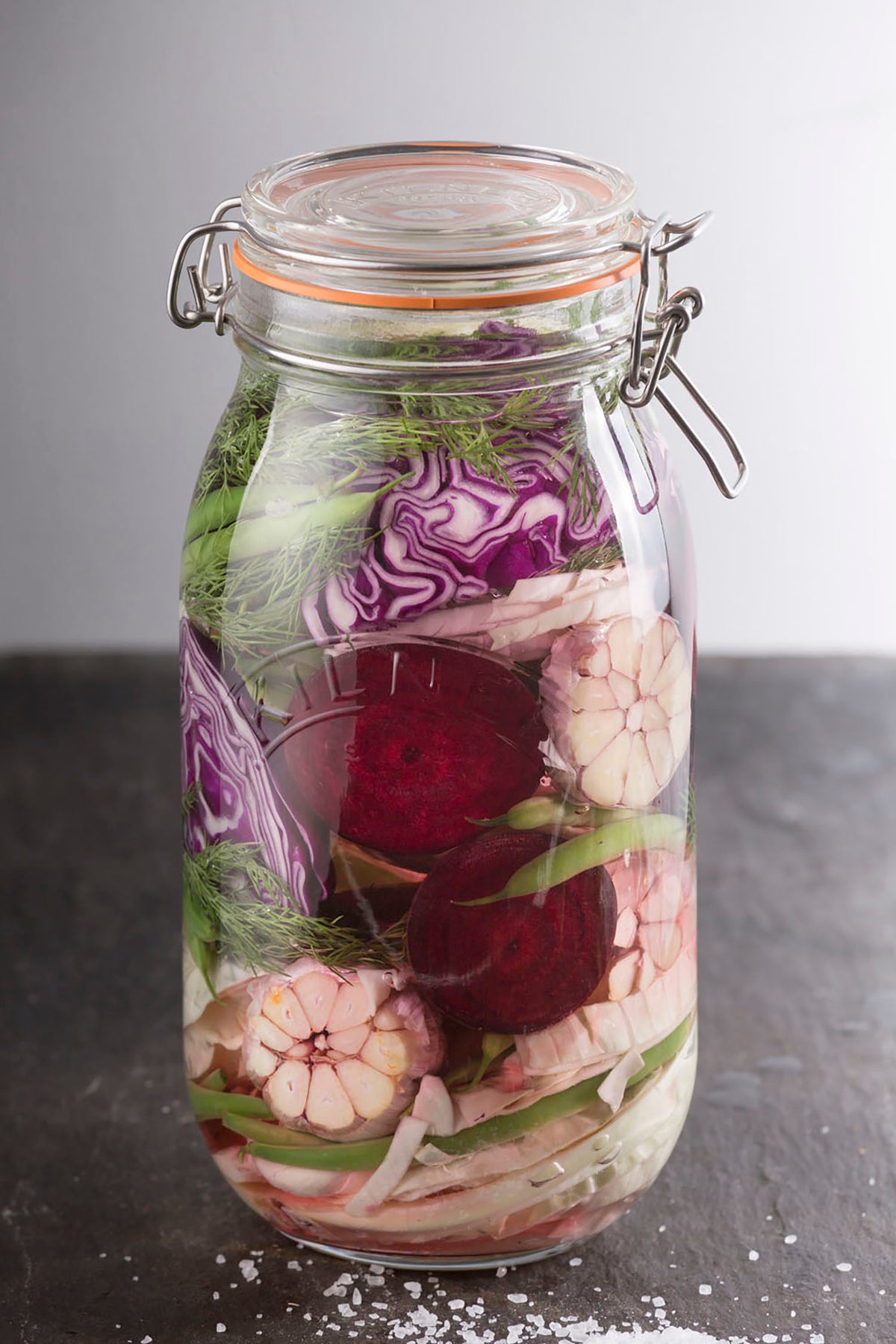 Clear KILNER clip round canning jar for preserving, made of durable glass with a secure clip lid.