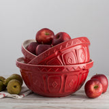 Red Mason Cash mixing bowl for baking and cooking, large ceramic Rührschüssel with a classic design and sturdy base.