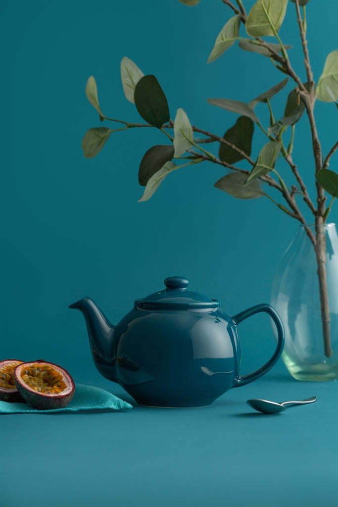P & K Price & Kensington Teekanne in petrol blue with a classic teapot design and ornate handle.