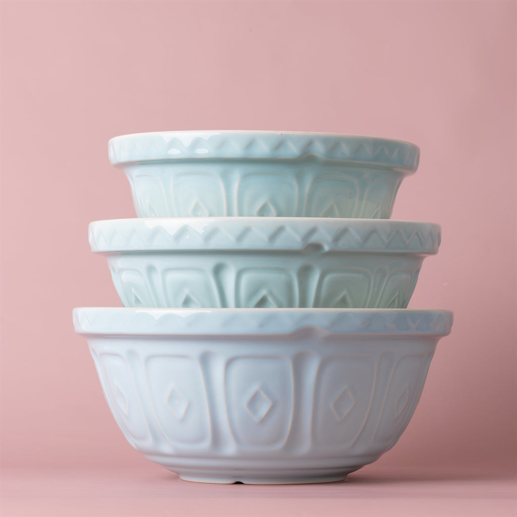 Blue Mason Cash mixing bowl with a classic design, perfect for baking and food preparation.