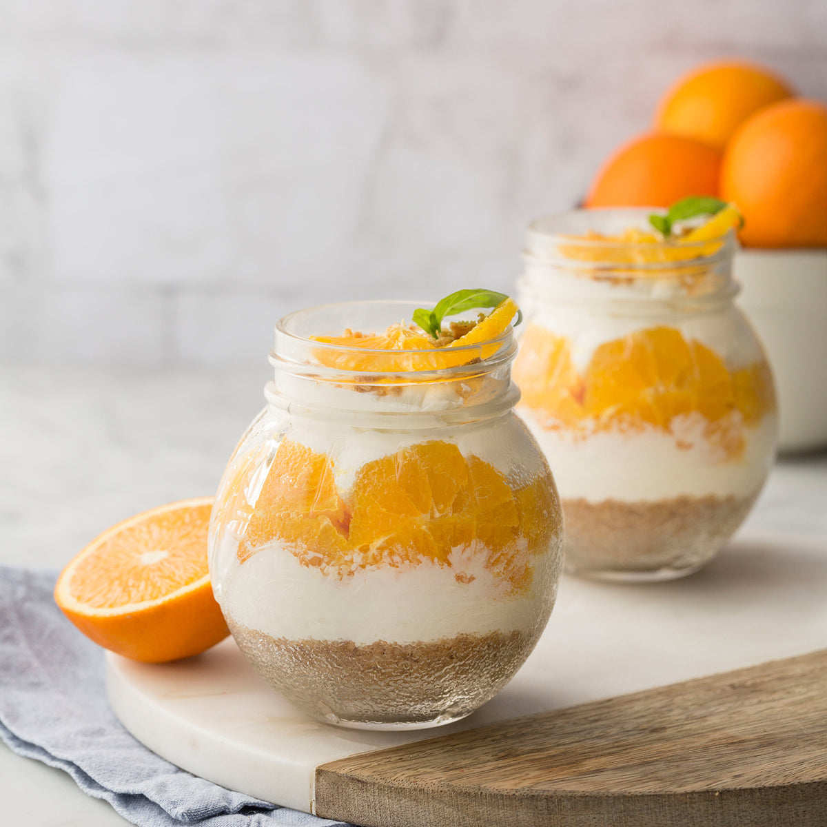 KILNER orange marmalade jar, 400 ml, with clear glass and metal lid, suitable for storing homemade jams and preserves.