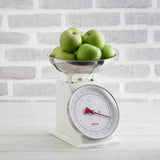 TYPHOON Küchenwaage LIVING in creme, digital kitchen scale with sleek design and easy-to-read display.