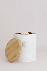 TYPHOON Vorratsbehälter in pastellcreme, kitchen storage container with a clear lid for dry food storage.