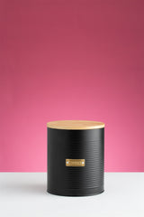 Black TYPHOON Vorratsbehälter storage container with a sleek design, ideal for kitchen organization and food storage.