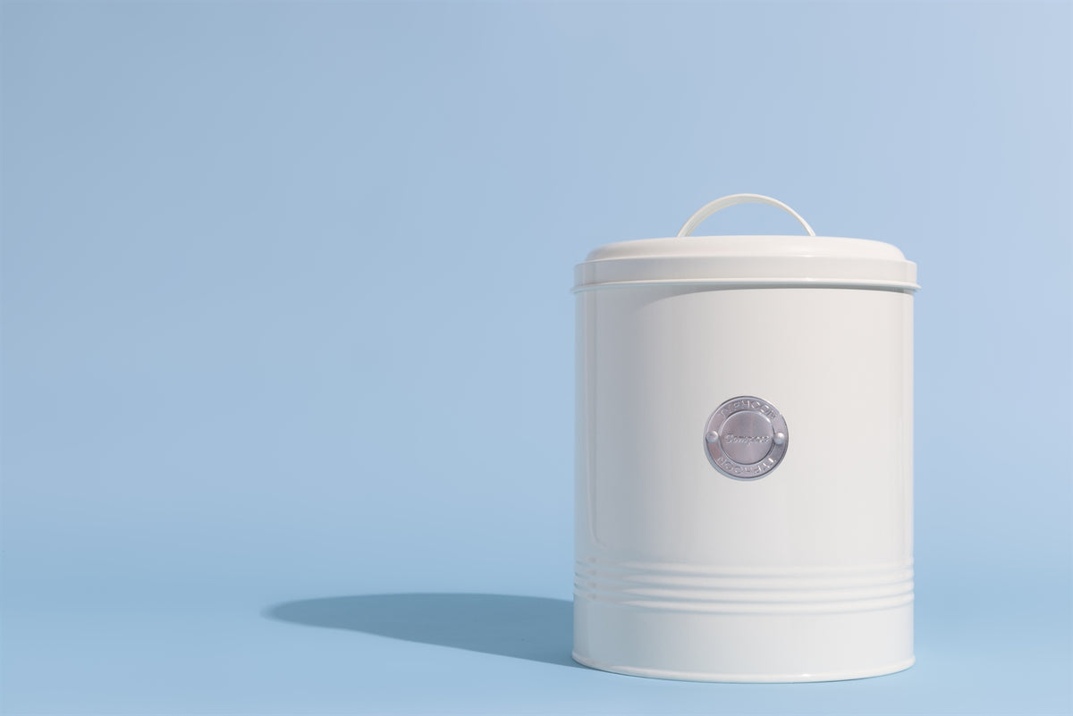 TYPHOON Vorratsbehälter in pastellcreme, LIVING collection, with clear lid and durable glass container for kitchen storage.