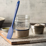 KILNER sourdough starter making set with clear 500 ml jar, includes fermentation tools and instructions for homemade sourdough.