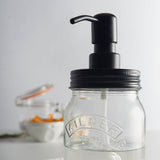 KILNER 0.5-liter soap and lotion dispenser with pump, made of durable glass for bathroom or kitchen use.