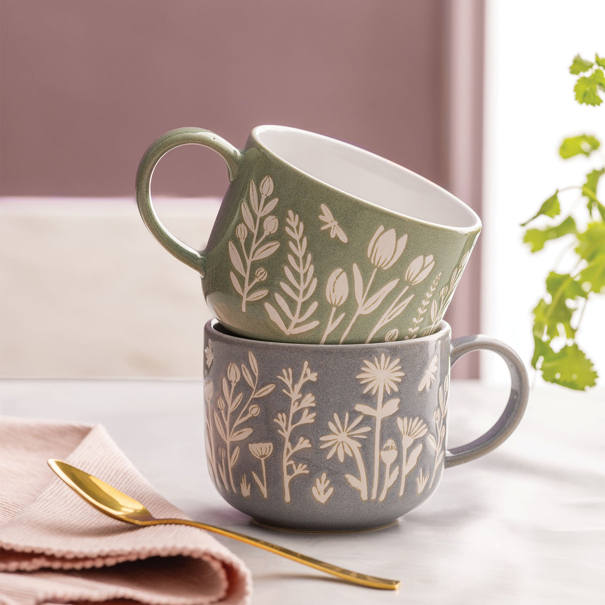 MASON CASH ceramic mug with tulip and sage floral design, 400 ml capacity, featuring a white handle and decorative pattern.