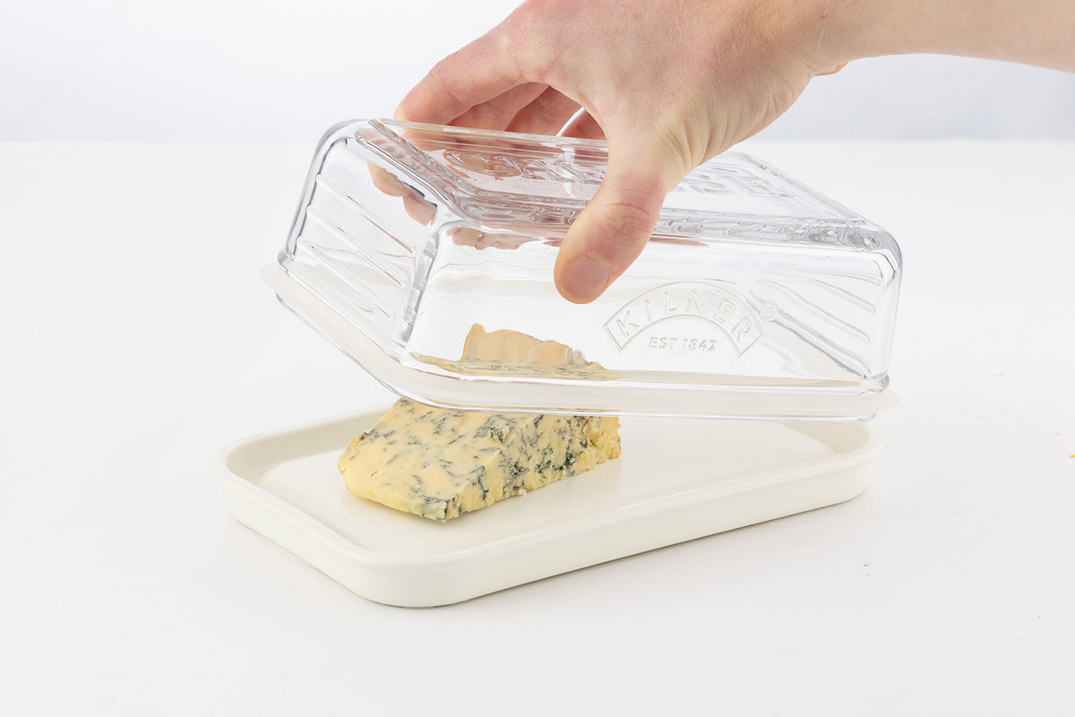 KILNER clear 24 cm Käseglocke cheese cover with lid, designed for cheese storage and presentation.