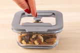 KILNER Fresh Storage container for food preservation, clear plastic with sealing lid, ideal for storing leftovers and dry goods.
