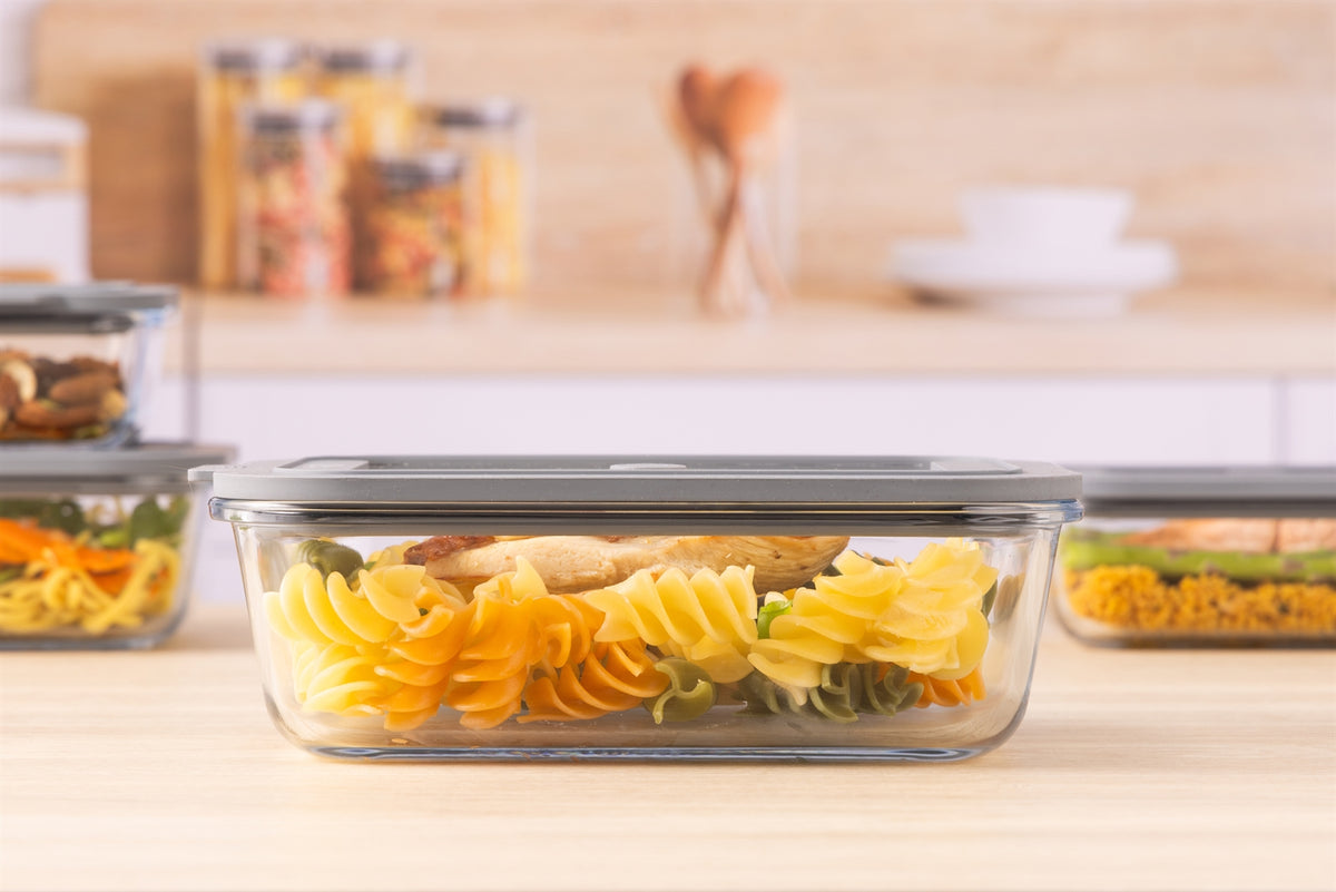 Kilner Fresh Storage jar, airtight container for food storage, with a glass body and screw-top lid, designed for freshness.
