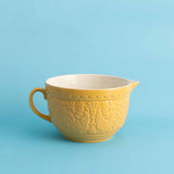 Yellow Mason Cash mixing bowl, 2L Home to Roost Rührschüssel with a decorative design for baking and kitchen use.